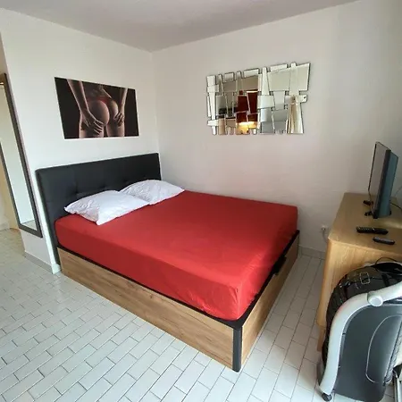 Appartement Port Venus 115 *